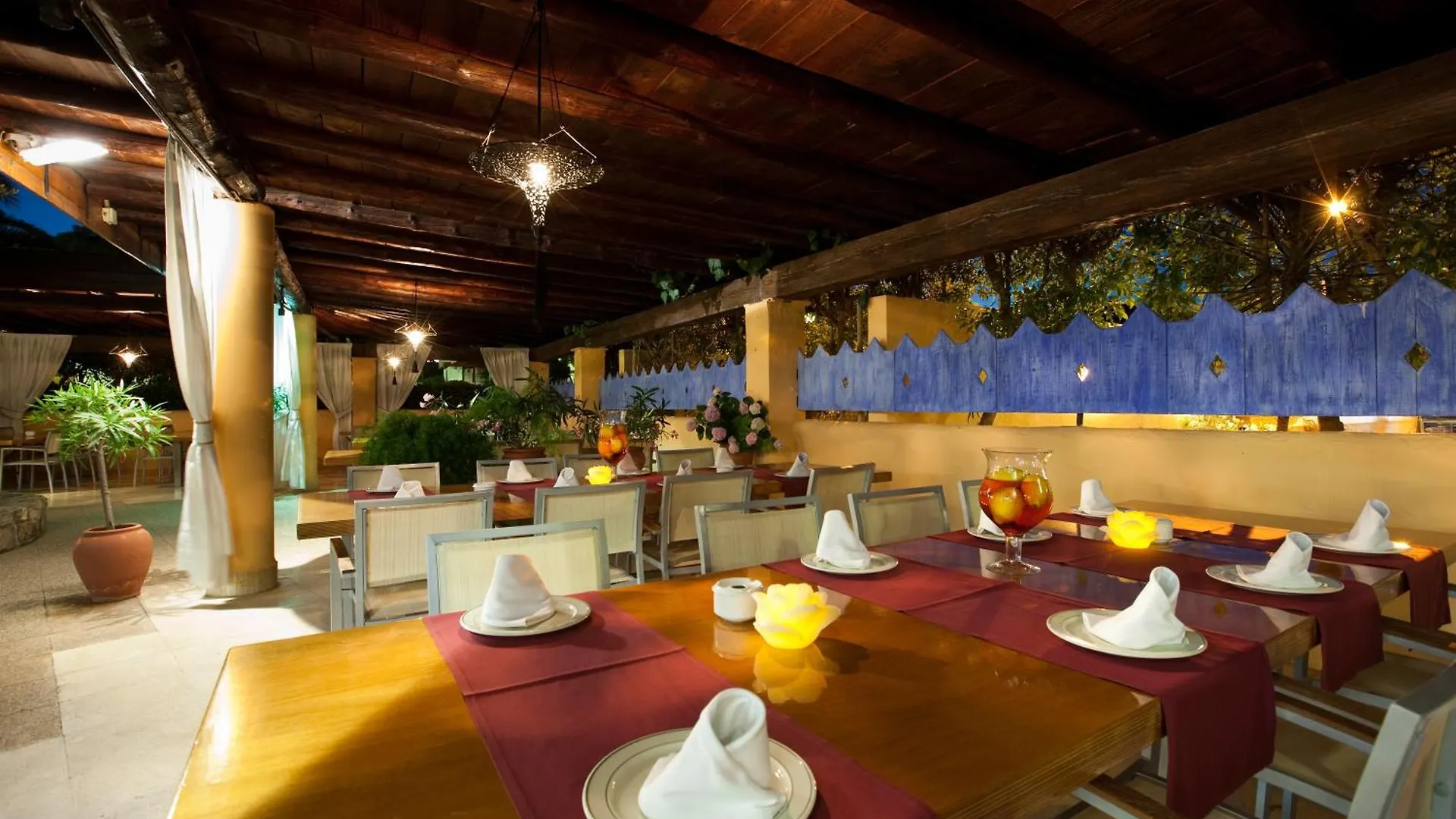 Apartamentos Playa Es Cana