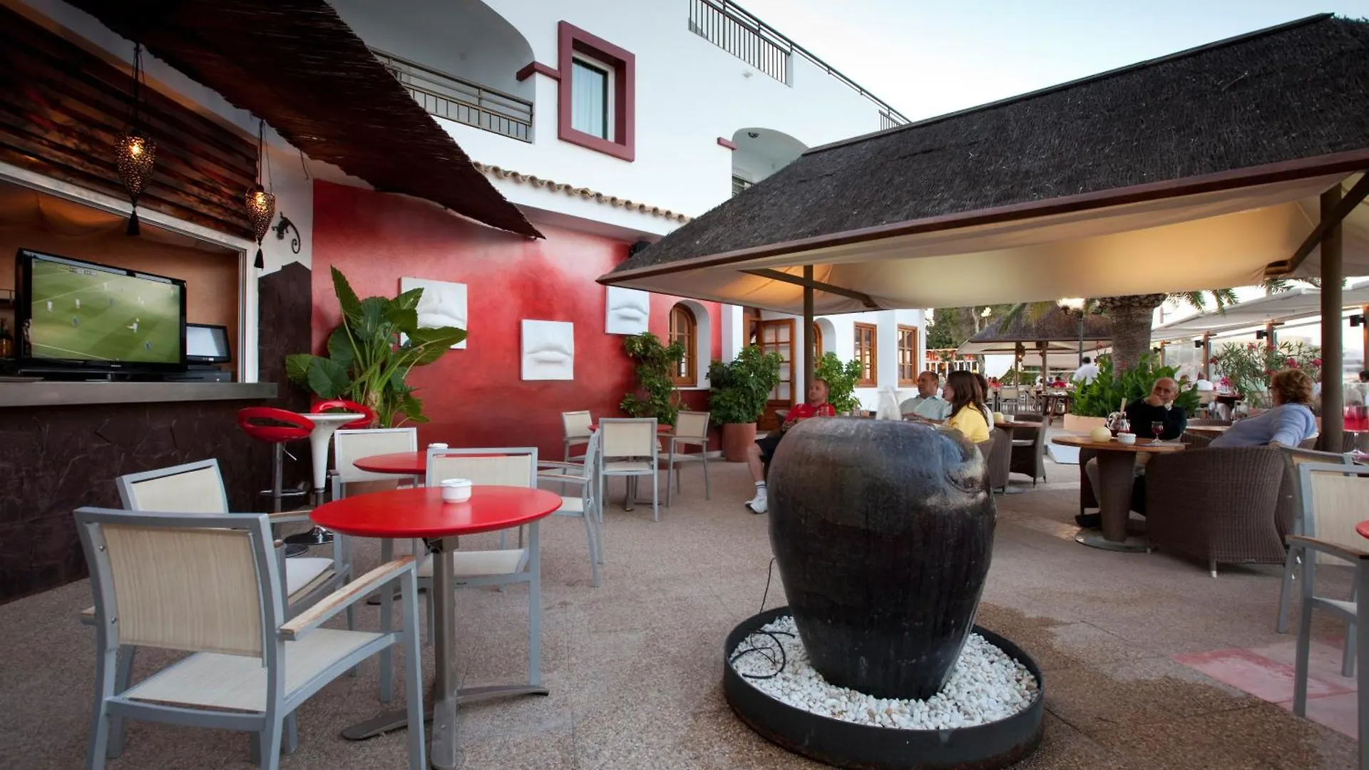 شقة Apartamentos Playa Es Cana إسبانيا