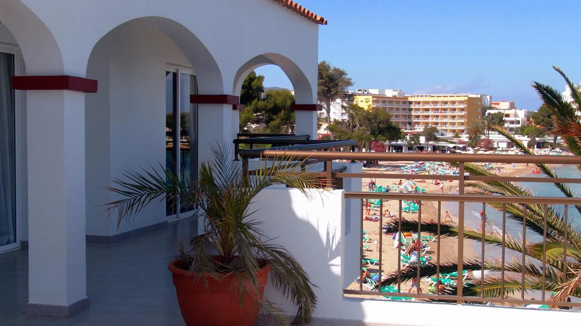 Apartamentos Playa Es Cana